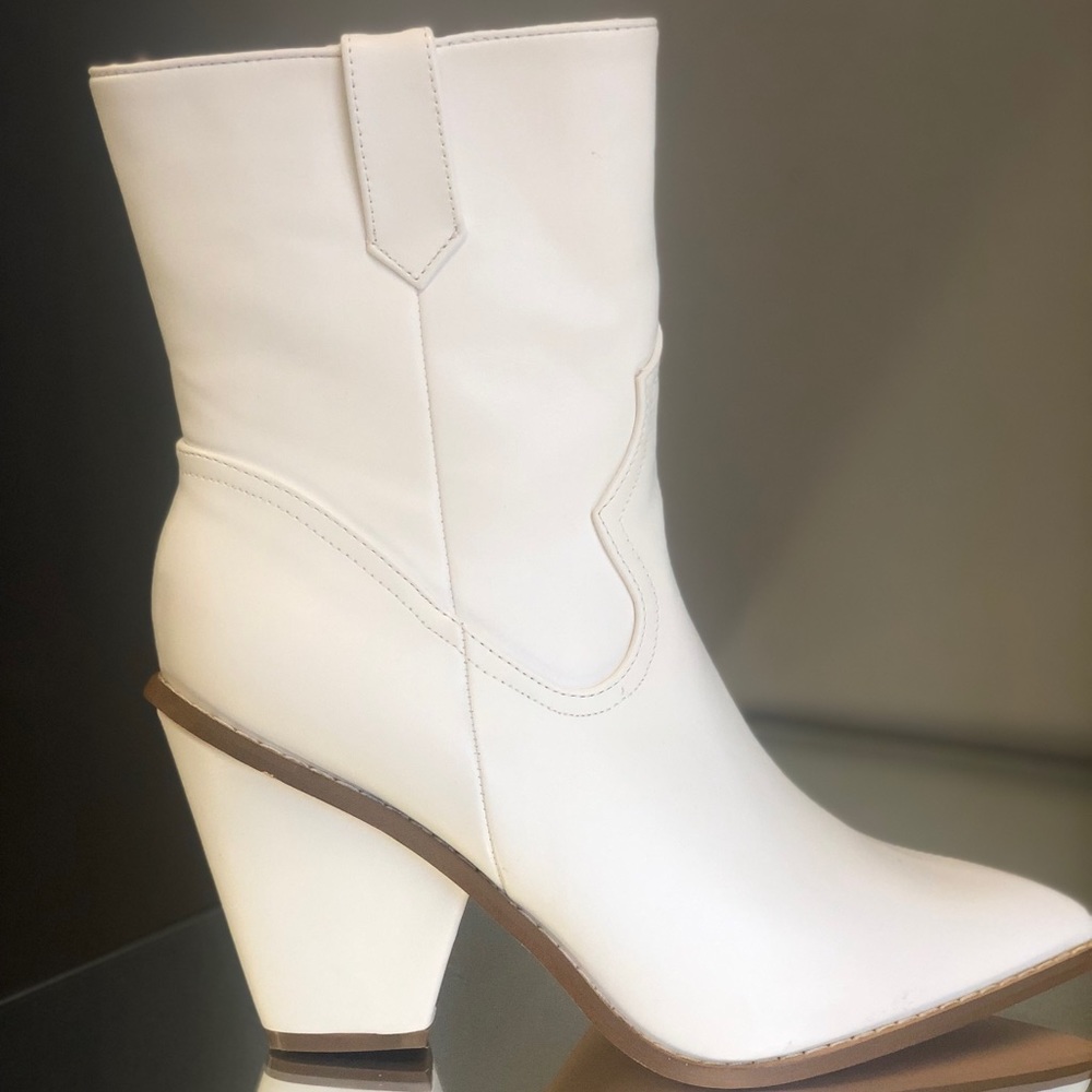 White cowgirl boots